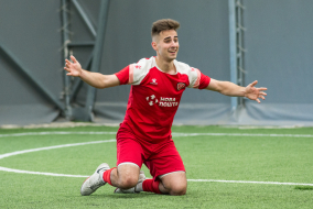<a href="https://st.getinfootball.com/albums/1102020/6a1f62c360dcc_1920.jpg" target="_blank">Завантажити оригінал</a>