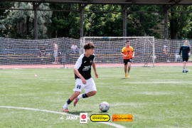 <a href="https://st.getinfootball.com/albums/1102196/6a2a1980a8a94_1920.jpg" target="_blank">Завантажити оригінал</a>