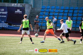 <a href="https://st.getinfootball.com/albums/1102397/6a3c090e6f055_1920.jpg" target="_blank">Завантажити оригінал</a>