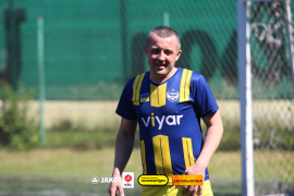 <a href="https://st.getinfootball.com/albums/1102429/6a3d8993637e4_1920.jpg" target="_blank">Завантажити оригінал</a>