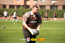 <a href="https://st.getinfootball.com/albums/1102493/6a4541204794e_1920.jpg" target="_blank">Завантажити оригінал</a>