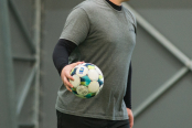 <a href="https://st.getinfootball.com/albums/1102540/6a4664a6f0f7e_1920.jpg" target="_blank">Завантажити оригінал</a>