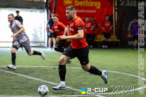 <a href="https://st.getinfootball.com/albums/1102633/6a4db930cd8d5_1920.jpg" target="_blank">Завантажити оригінал</a>