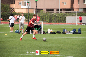 <a href="https://st.getinfootball.com/albums/1102647/6a4e7a545b005_1920.jpg" target="_blank">Завантажити оригінал</a>