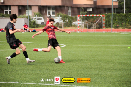 <a href="https://st.getinfootball.com/albums/1102647/6a4e7a575bbe7_1920.jpg" target="_blank">Завантажити оригінал</a>