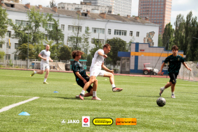 <a href="https://st.getinfootball.com/albums/1102651/6a4e7b6272441_1920.jpg" target="_blank">Завантажити оригінал</a>
