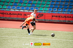<a href="https://st.getinfootball.com/albums/1102655/6a4e7d976bc29_1920.jpg" target="_blank">Завантажити оригінал</a>