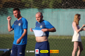 <a href="https://st.getinfootball.com/albums/1102749/6a54ad99a3a39_1920.jpg" target="_blank">Завантажити оригінал</a>