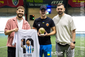 <a href="https://st.getinfootball.com/albums/1102838/6a5e7eba0bf37_1920.jpg" target="_blank">Завантажити оригінал</a>